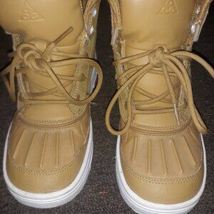 Youth Nike ACG Woodside High Boots
